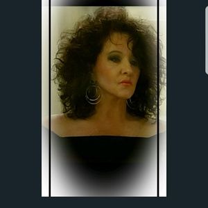 Meet your Posher, Earlene